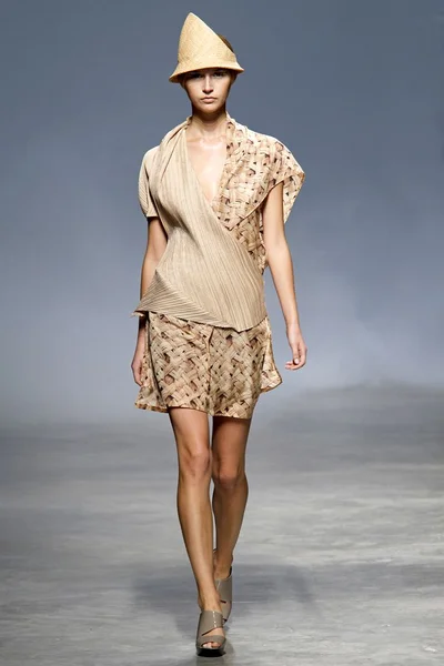 Look 26